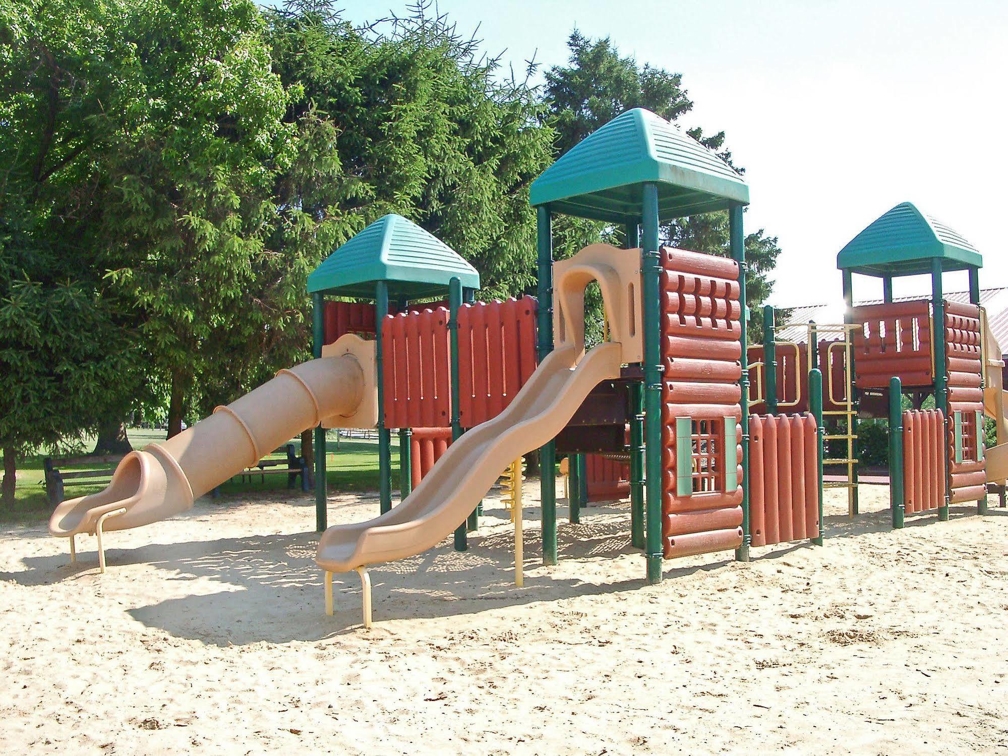 Circle M Rv & Camping Resort - Caravan Park Millersville Exterior photo