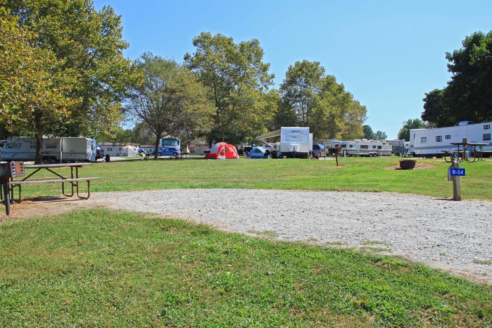 Circle M Rv & Camping Resort - Caravan Park Millersville Exterior photo